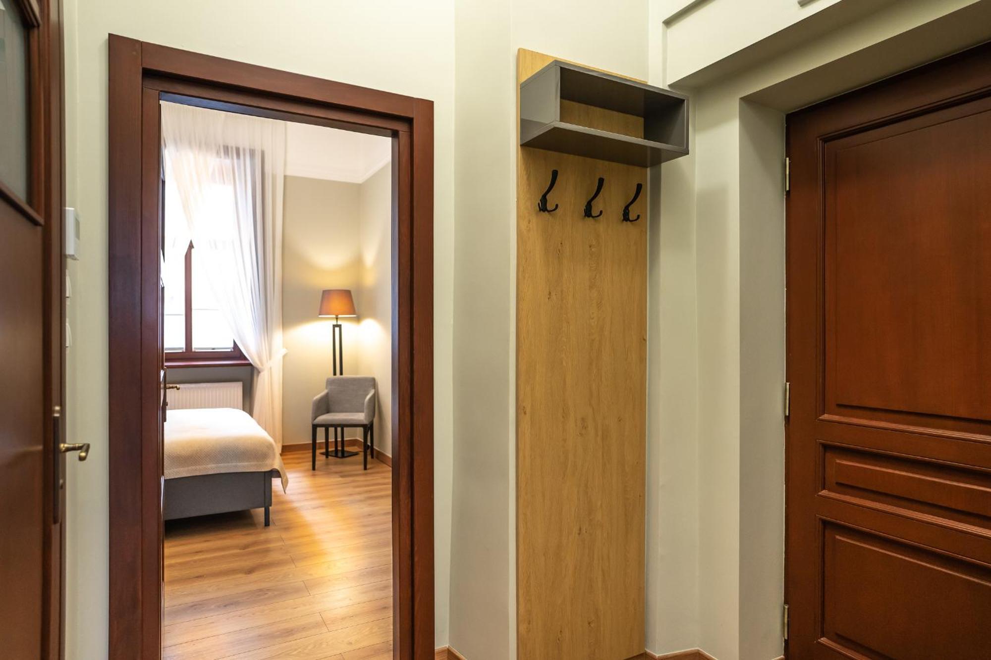 קרקוב Old Town Ac Apartments Main Raiway Station מראה חיצוני תמונה
