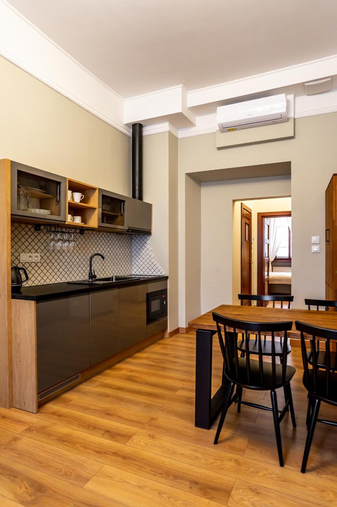 קרקוב Old Town Ac Apartments Main Raiway Station מראה חיצוני תמונה